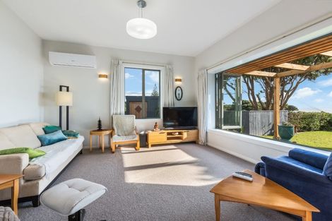 Photo of property in 137 Wellington Road, Paekakariki, 5034