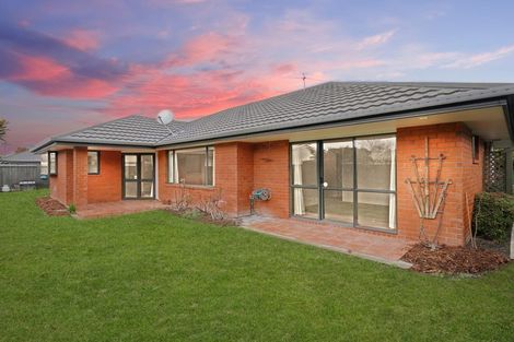 Photo of property in 2/371 Withells Road, Avonhead, Christchurch, 8042