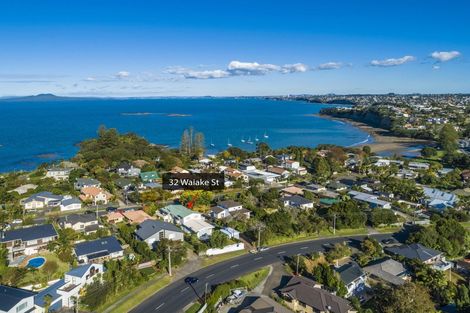 Photo of property in 1/949 Beach Road, Torbay, Auckland, 0630