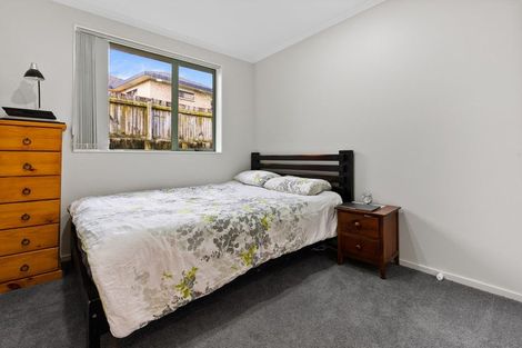 Photo of property in 4 Kumar Place, The Gardens, Auckland, 2105
