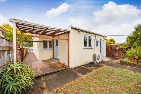 Photo of property in 8 Ranfurly Street, Hokowhitu, Palmerston North, 4410