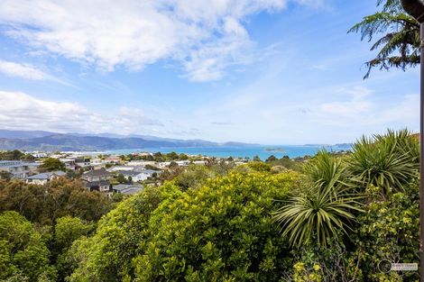 Photo of property in 14 Laurel Grove, Maungaraki, Lower Hutt, 5010