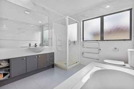 Photo of property in 42 Topland Drive, Flat Bush, Auckland, 2019