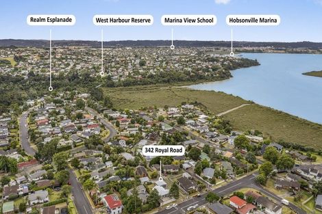 Photo of property in 342 Royal Road, Massey, Auckland, 0614