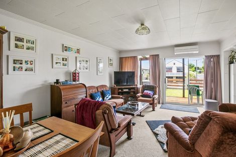 Photo of property in 16a Mangorei Road, Strandon, New Plymouth, 4312