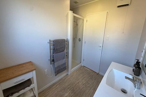 Photo of property in 112a The Circle, Manly, Whangaparaoa, 0930