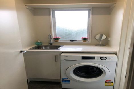 Photo of property in 115 Athena Drive, Totara Vale, Auckland, 0629