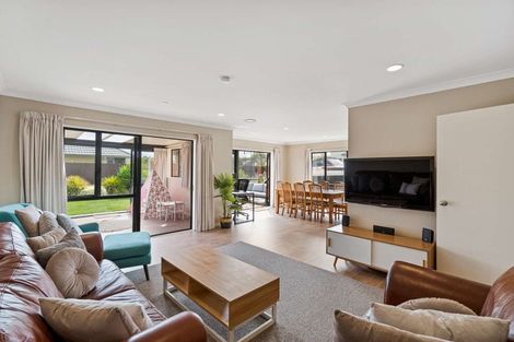 Photo of property in 36 Broadhaven Avenue, Parklands, Christchurch, 8083