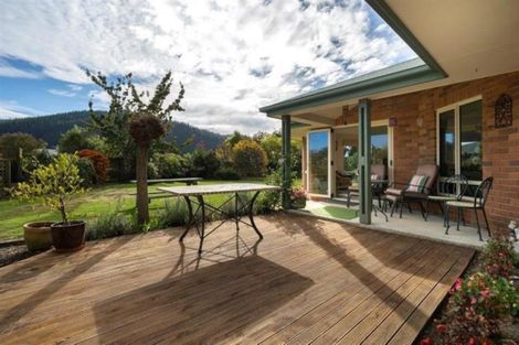 Photo of property in 17 Whiting Drive, Wakefield, 7025