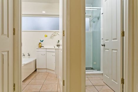 Photo of property in 1 Lynn Road, Bayview, Auckland, 0629