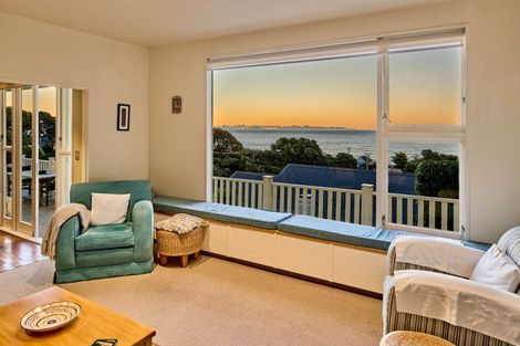 Photo of property in 15 Kainui Road, Raumati South, Paraparaumu, 5032