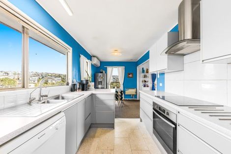 Photo of property in 1/12 Glenvar Road, Torbay, Auckland, 0630