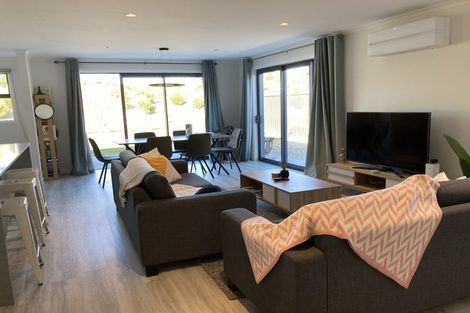 Photo of property in 11 Smitham Drive, Cromwell, 9310