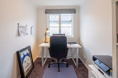 Photo of property in 9 Mahia Lane, Waikanae, 5036