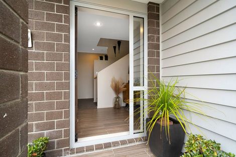 Photo of property in 28b Kirrie Avenue, Te Atatu South, Auckland, 0610