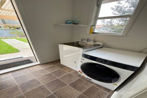 Photo of property in 18 Park Road, West End, Palmerston North, 4412