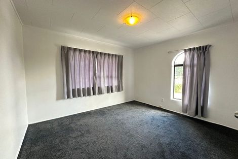 Photo of property in 30 Royal Road, Massey, Auckland, 0614