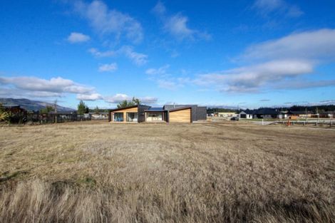Photo of property in 15 Dingle Street, Lake Hawea, Wanaka, 9382