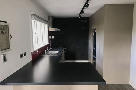 Photo of property in 52 Woodville Street, Edgeware, Christchurch, 8013