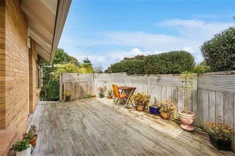 Photo of property in 1/16 Gladys Avenue, Glenfield, Auckland, 0629