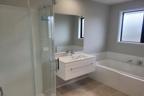 Photo of property in 7 Twin Way, Hurworth, New Plymouth, 4310