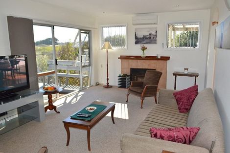 Photo of property in 2b Mahoe Street, Otaki Beach, Otaki, 5512