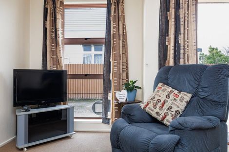 Photo of property in 15 Carthew Street, Feilding, 4702