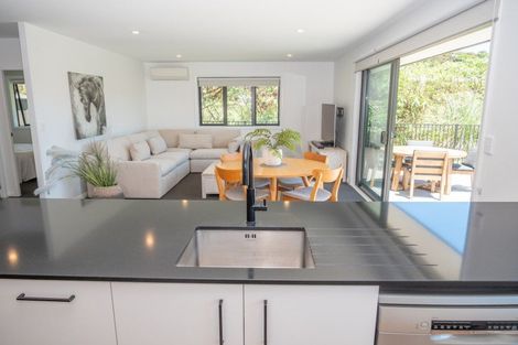 Photo of property in 9 Loke Crescent, Coopers Beach, 0420