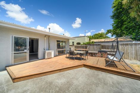 Photo of property in 24 Havill Street, Takaro, Palmerston North, 4410