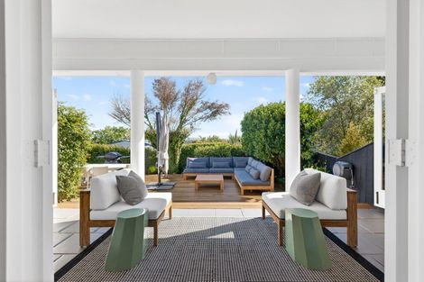 Photo of property in 22 Hunters Hill, Havelock North, 4130