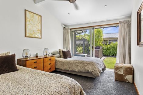 Photo of property in 33 Lynfield Avenue, Ilam, Christchurch, 8041