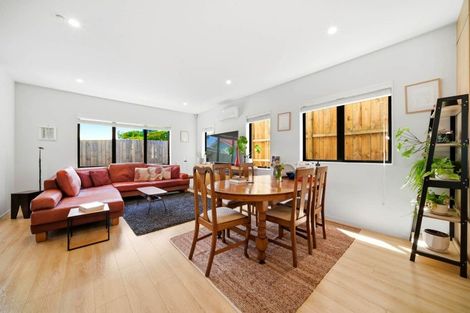 Photo of property in 118c Mount Smart Road, Onehunga, Auckland, 1061