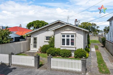 Photo of property in 8 Roxburgh Grove, Petone, Lower Hutt, 5012