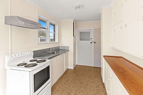 Photo of property in 6 Tilbury Avenue, Hokowhitu, Palmerston North, 4410