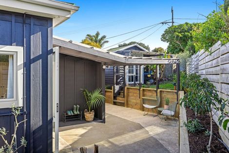 Photo of property in 26 Seatoun Avenue, Leigh, Warkworth, 0985