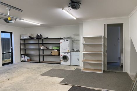 Photo of property in 17 Somerby Mews, Silverstream, Upper Hutt, 5019