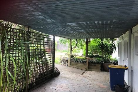 Photo of property in 314 East Coast Road, Forrest Hill, Auckland, 0620