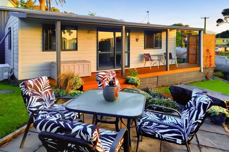 Photo of property in 2 Waireka Road, Omata, New Plymouth, 4374