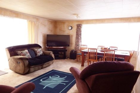 Photo of property in 32 Barton Street, Marton, 4710