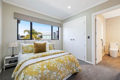 Photo of property in 41 Compass Way, Half Moon Bay, Auckland, 2012