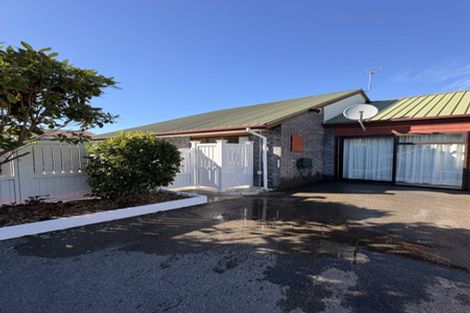 Photo of property in 2/38 Chipping Lane, Redwood, Christchurch, 8051