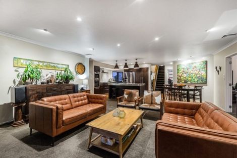 Photo of property in 121 Polo Prince Drive, Totara Park, Manurewa, 2576