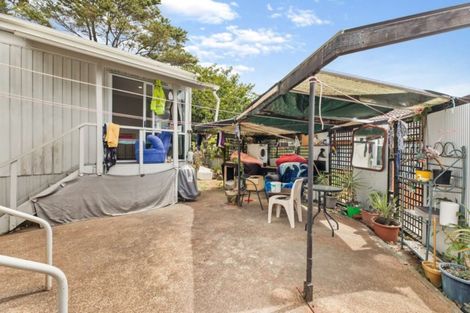 Photo of property in 291 Swanson Road, Ranui, Auckland, 0612