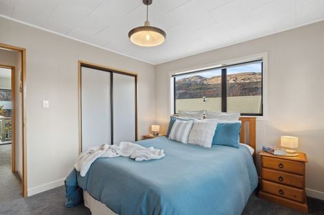 Photo of property in 32 Hood Crescent, Arrowtown, 9302