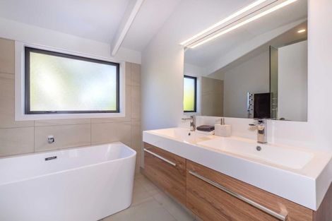 Photo of property in 28 Muir Avenue, Halswell, Christchurch, 8025