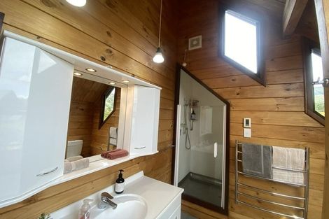 Photo of property in 6a Beach Road, Waikawa, Picton, 7220