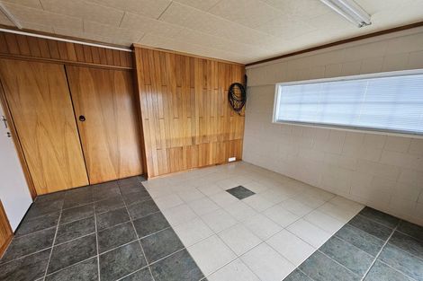 Photo of property in 18a Carnoustie Drive, Wattle Downs, Auckland, 2103