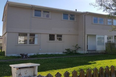 Photo of property in 5-7 Hazard Grove, Cannons Creek, Porirua, 5024