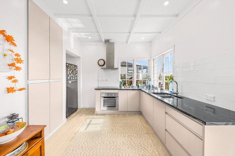 Photo of property in 4233 Great North Road, Glendene, Auckland, 0602