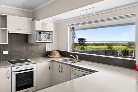 Photo of property in 98 Harper Road, Waimarama, 4294